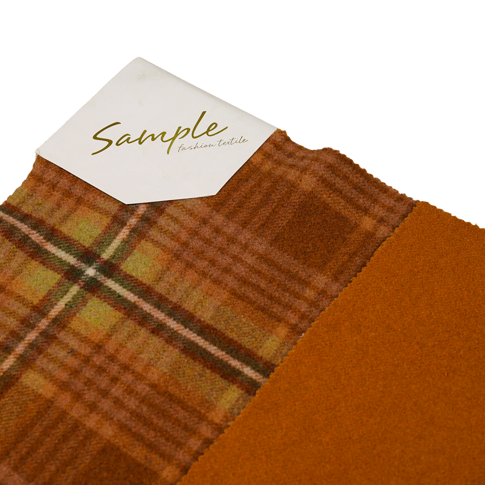 50% 羊毛、40% 聚酯纤维、10% 其他纤维、860G/M、棕色和黄色格纹、天鹅绒面料、ML-062142104