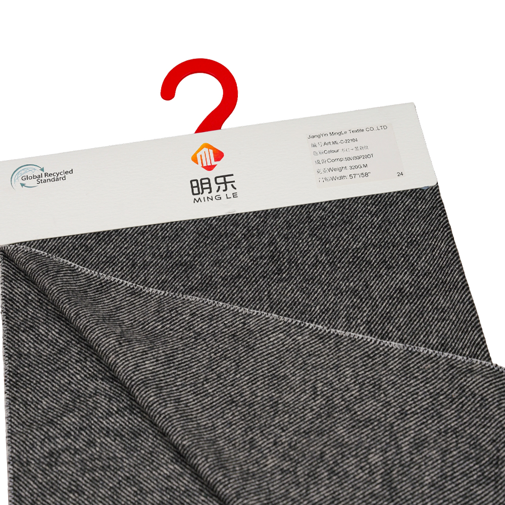 50% 羊毛、30% 涤纶、20% 其他纤维、320G/M、米白色 + 黑色、斜纹法兰绒面料、ML-C-22104