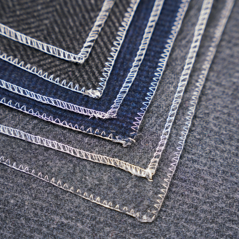 50% 羊毛,50% 其他纤维,760G/M,深灰色 + 中灰色,格子人字形图案梅尔顿面料,ML-241150-760