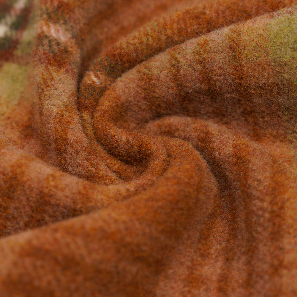 50% 羊毛、40% 聚酯纤维、10% 其他纤维、860G/M、棕色和黄色格纹、天鹅绒面料、ML-062142104