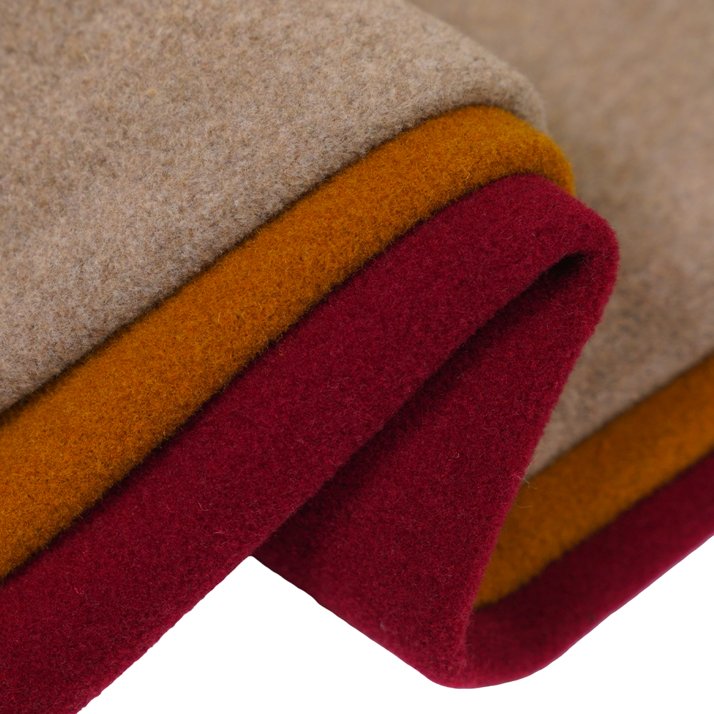 20% 羊毛、70% 聚酯纤维、690G/M、土色调、绒头面料、ML-2010384-4