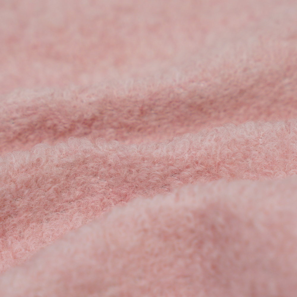 40% 羊毛,60% 涤纶,700-740G/M,粉色和白色,小鱼鳞环针织羊毛面料,ML-26-X082022