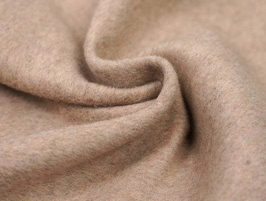 十七年致力于粗纺面料,打造国际知名纺织企业